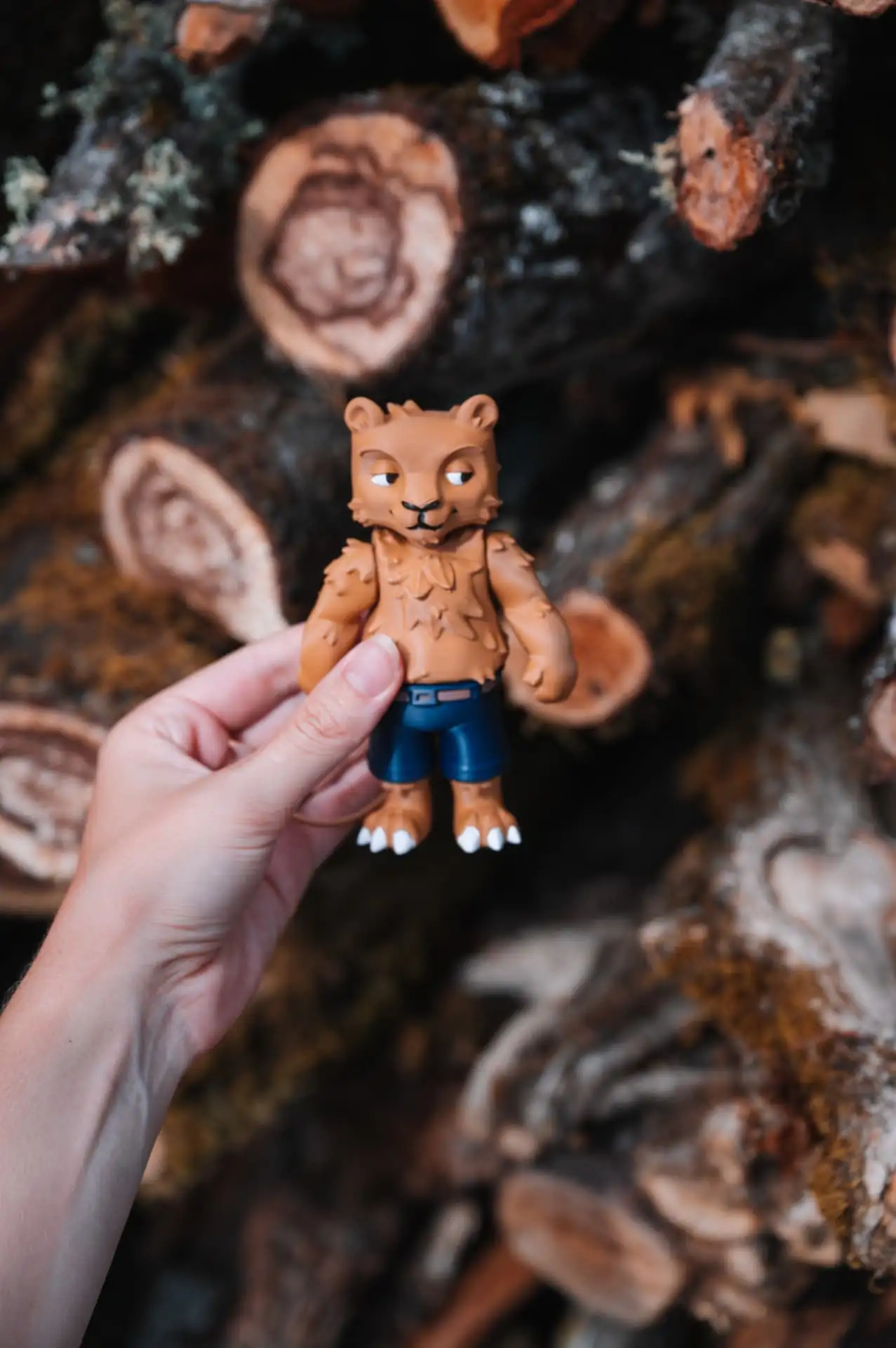 Figurine Blenddies lion tenue a la main